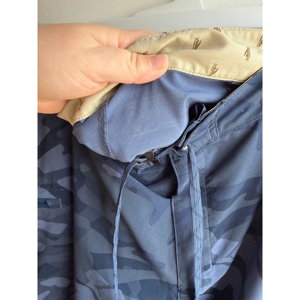 Patagonia Men's Navy Tropical Print‎ Stretch Planning Board Short 19